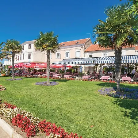 Prázdninový dům Front In Biograd *