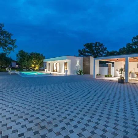 Beautiful In Biograd With Wifi Holiday home *