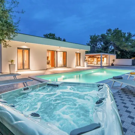 Beautiful In Biograd With Wifi Holiday home *