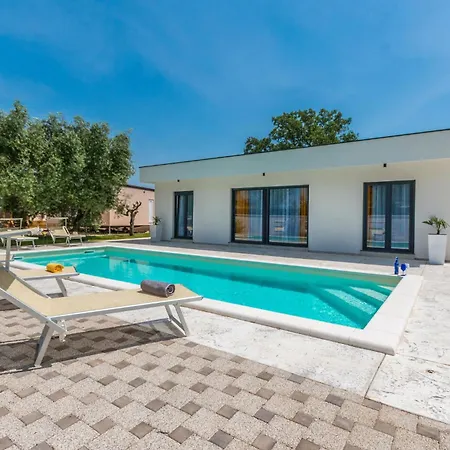 Beautiful In Biograd With Wifi Holiday home